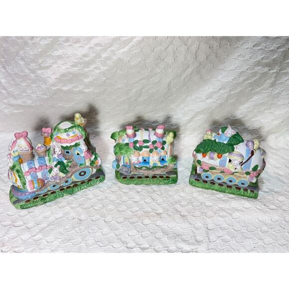 Vintage 3-piece Lighted Easter Train Set Ceramic Holiday Decor Bunny Egg WORKS - Picture 1 of 12